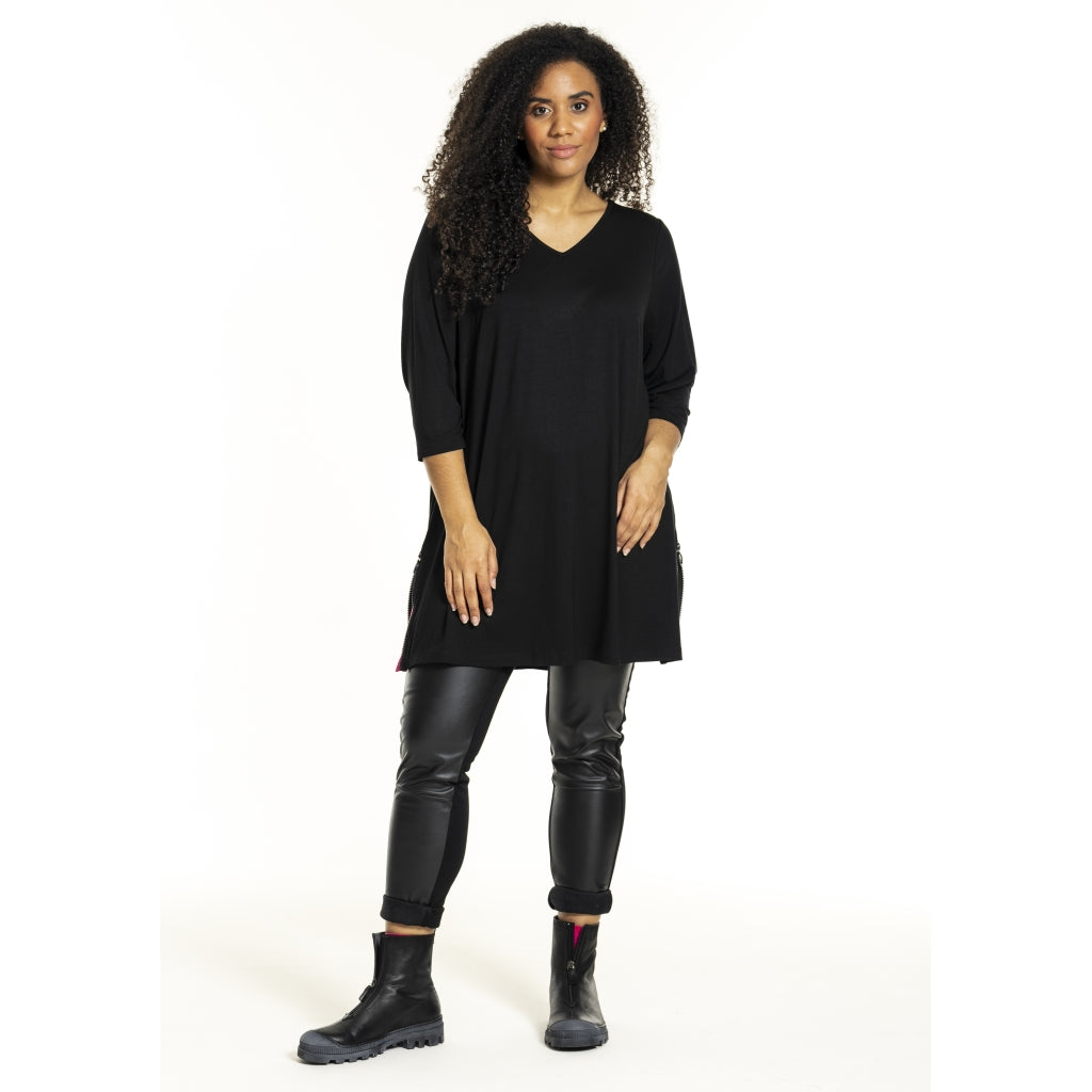 Studio SIsabea Tunic Tunic Black with Pink
