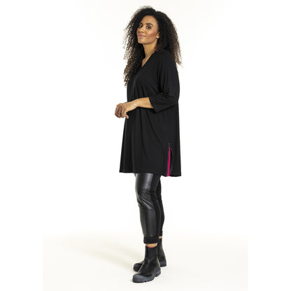 Studio SIsabea Tunic Tunic Black with Pink
