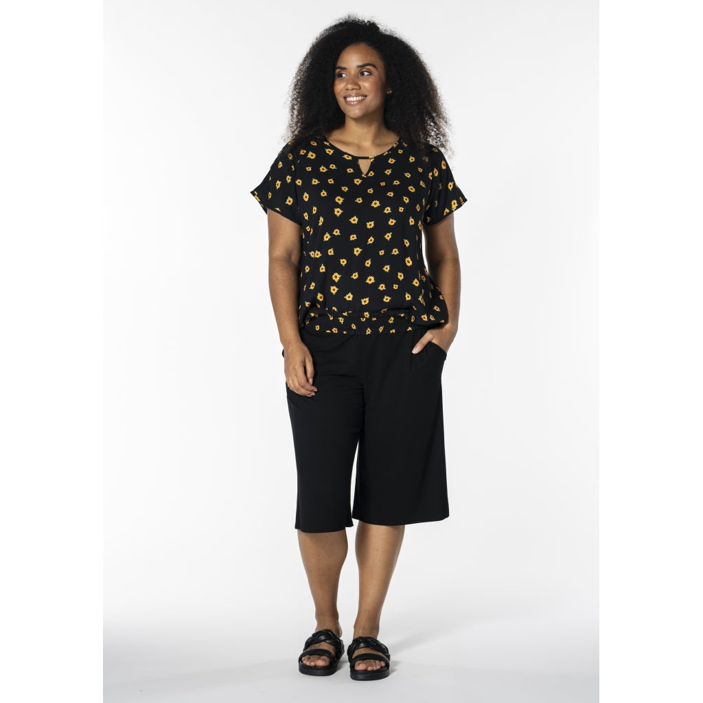 Studio SKis Shorts Shorts Black