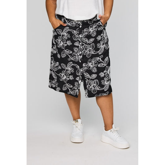 Studio SMalia Skirt Skirt Black with white embroidery