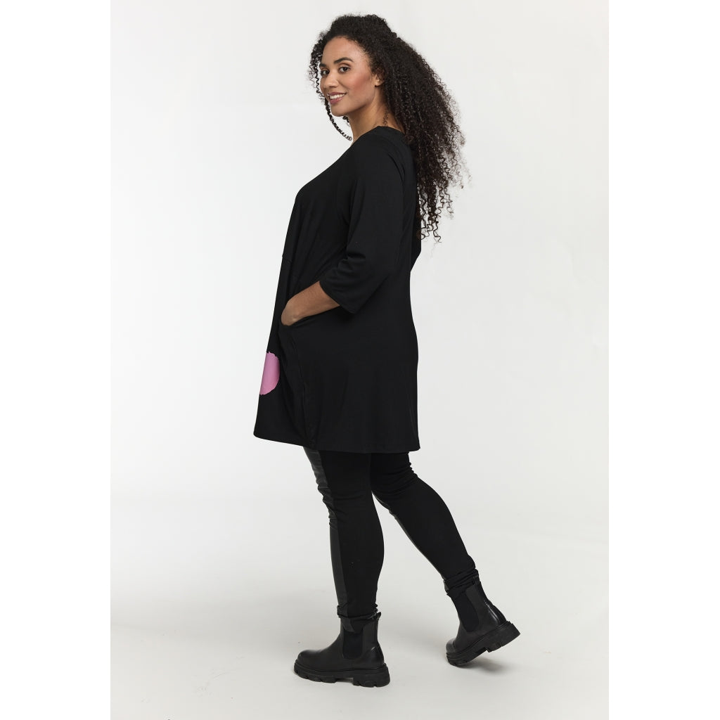 Studio SRonja Tunic Tunic Black with Pink