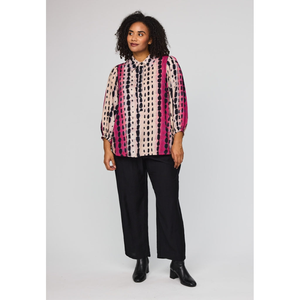 Studio STiff Shirt Shirt Pink black dot print
