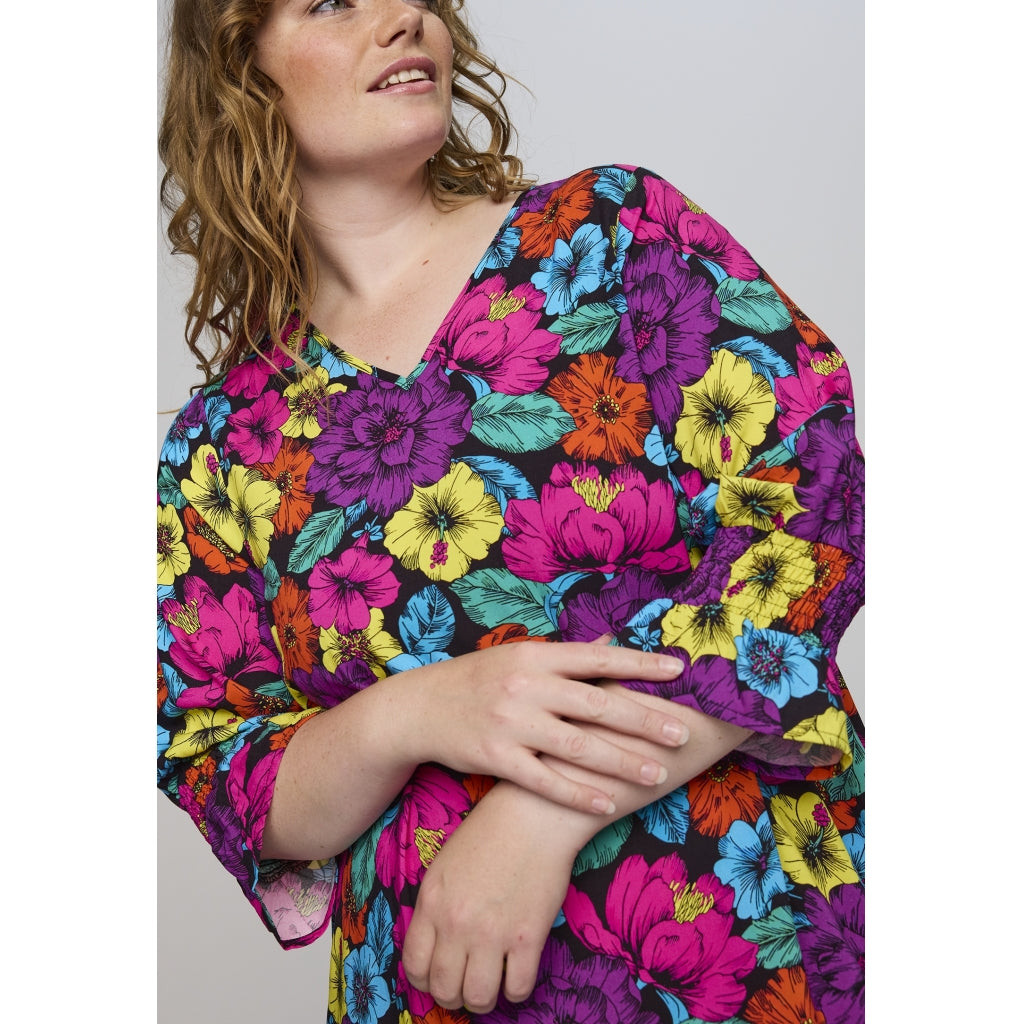 Studio Skattia Dress Dress Multi Colour flowers