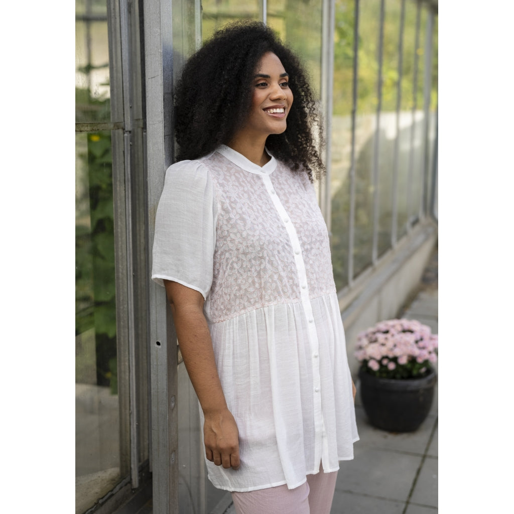 Studio Skatty Tunic Tunic White + pink stitch flower